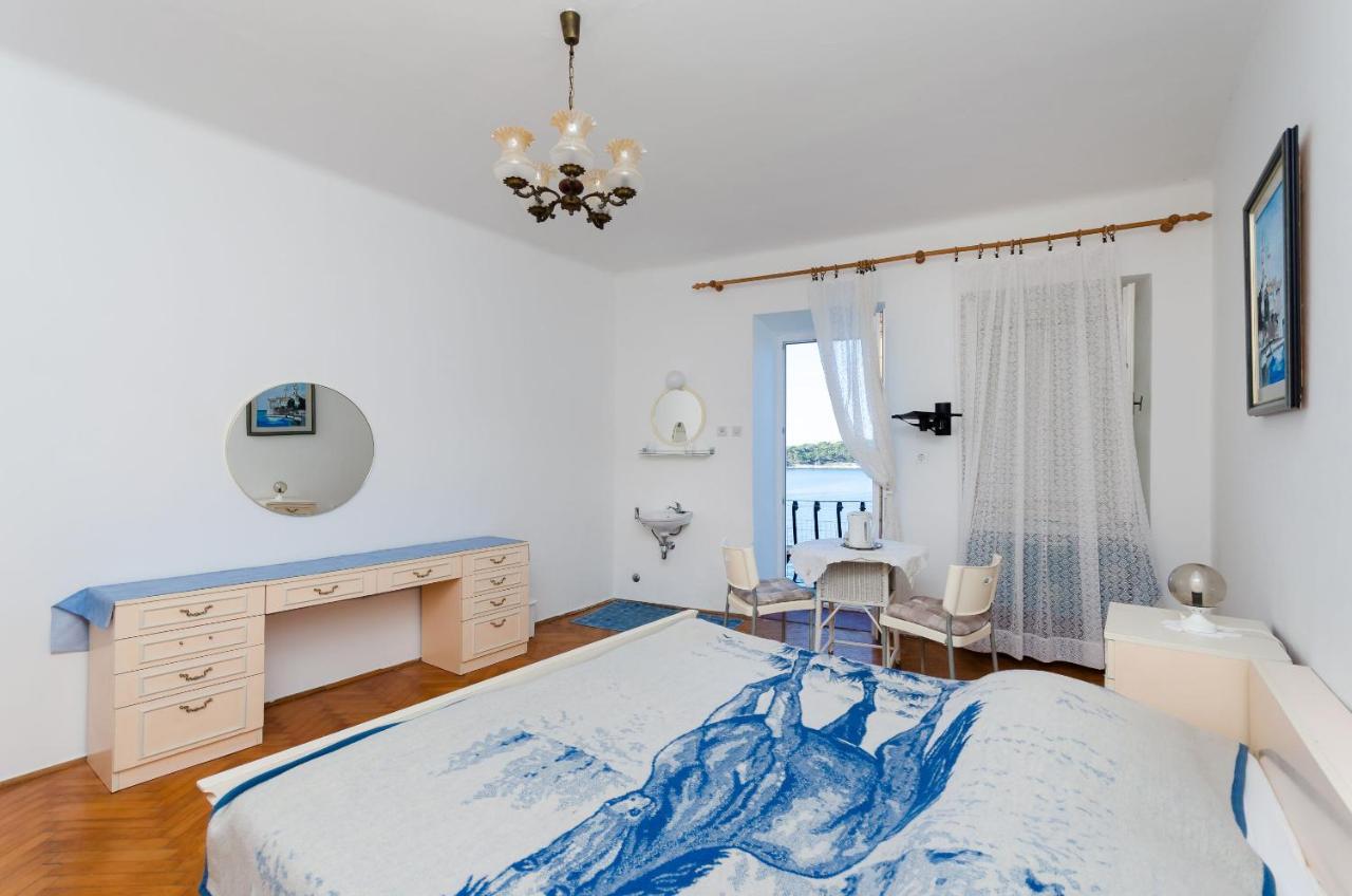 Rooms Sonja P Rab Town Eksteriør bilde